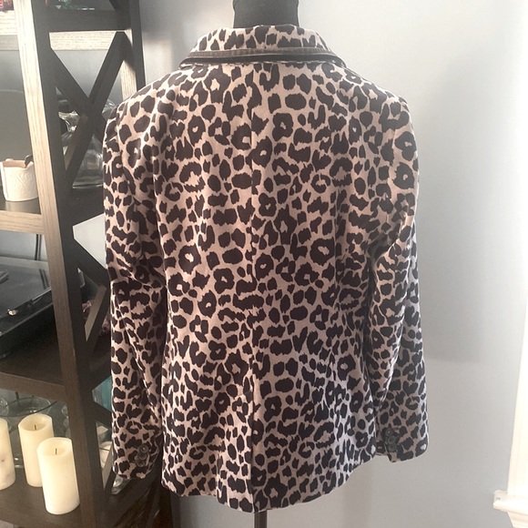 Boden grey & black animal print blazer, size US12 - Picture 4 of 8